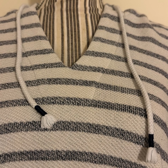 Lightweight Striped Old navy Sweatshirt - Picture 5 of 6